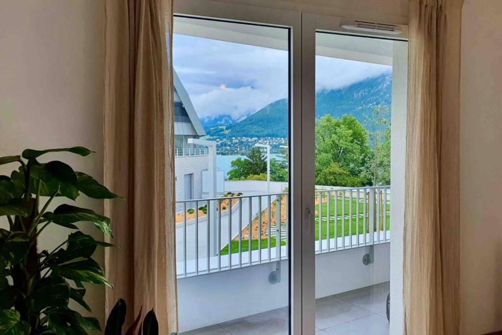 Le Boheme Beau T2 Vue Lac & Montagnes + Garage آنسي المظهر الخارجي الصورة